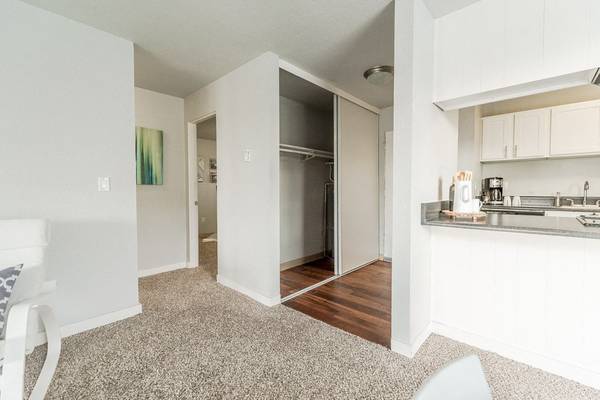 $1,640 / 1br - 690ft2 - Wireless Internet, 1bd 1ba, In Renton (10408 Southeast 174th Street, Renton, WA)63944964166530121
