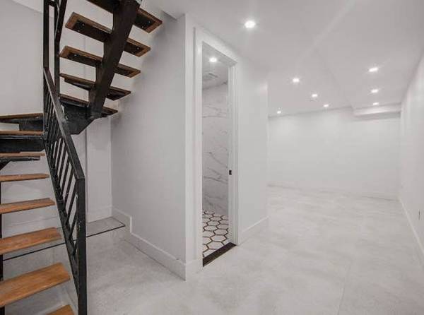 $5,700 / 2br - 💥Beautiful spacious Duplex! 2 Bed, 1.5 Bath !! 💥 (Williamsburg)63788551887747124