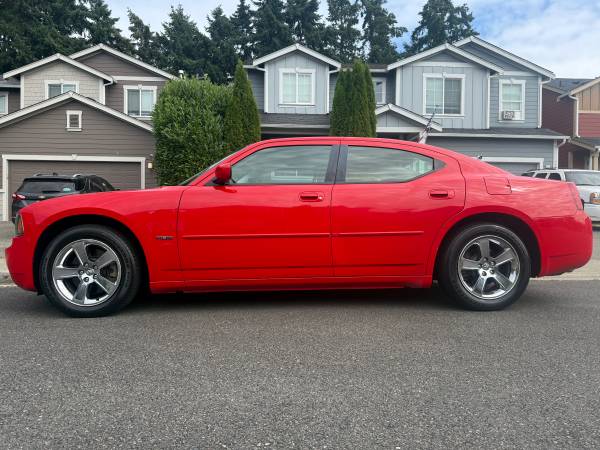 2010 Dodge Charger 5.7 Hemi R/T  pocos kilómetros 118,000 kilómetros originales - $7,900 (Puyallup)63613934980739121