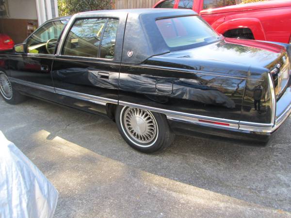 CADILLAC DEVILLE NEGRO 1994 - $8,900 (ROSWELL)63620642360193121