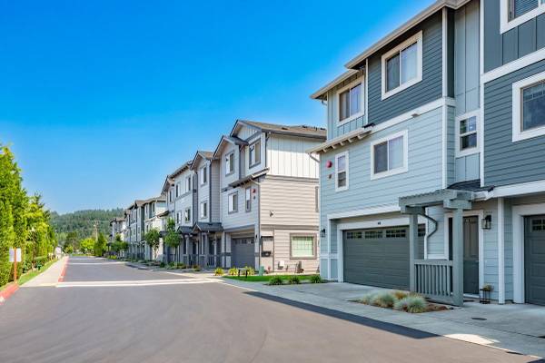 $2,670 / 2br - 1230ft2 - Spacious Living & Bedroom Areas, Refrigerator, Microwave, Great Views (Sumner WA)63659711159171124