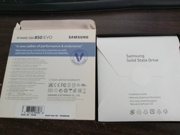 SAMSUNG 850 EVO SSD 2.5" 500GB WITH BOX - $60 (Ardmore)63443545224067122