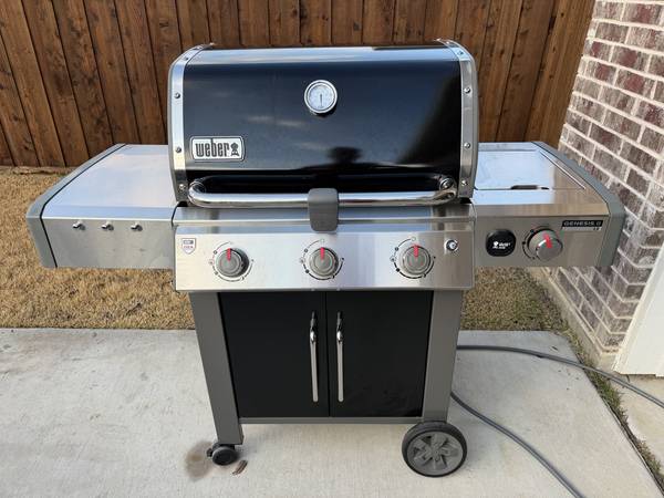 Weber Genesis II LX Natural Gas Grill - Very Good Condition 1