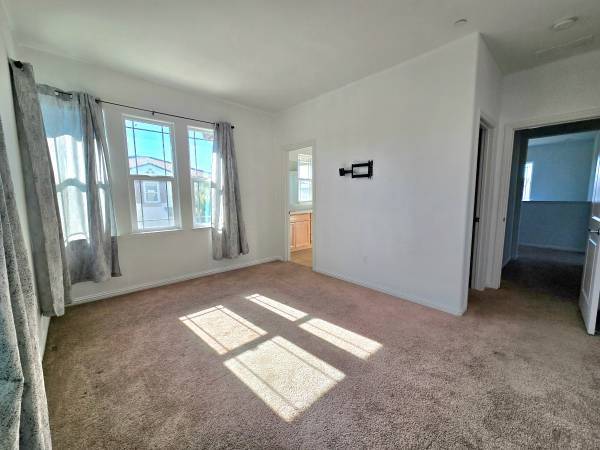 $1,000 / 1br - Private room for rent (brentwood / oakley)64023719593218122