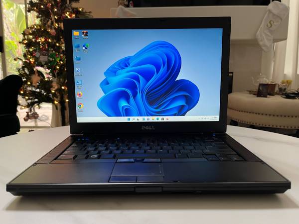 Dell i5 Quad core laptop computer windows 11 1
