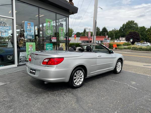 2010 Chrysler Sebring Touring Convertible - $7,500 (Auburn)63441888950529123