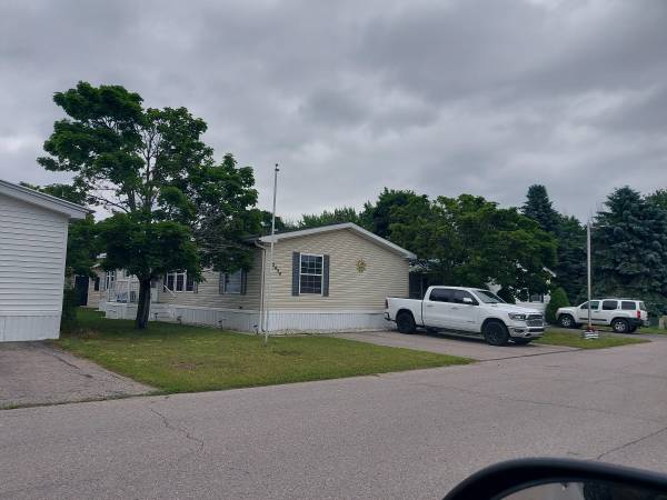 $69,900 / 2br - 1560ft2 - Double wide Kings Ct~ offered by Schmidt Mobile Homes (Traverse City/2454 Friendship)64037723293059120