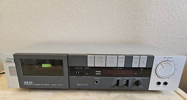 Akai HX-1 Cassette Deck 1