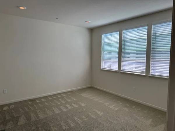 $2,000 / 2br - 2018 by KB and is located at the heart of Milpitas! (san jose downtown)63964933253891123