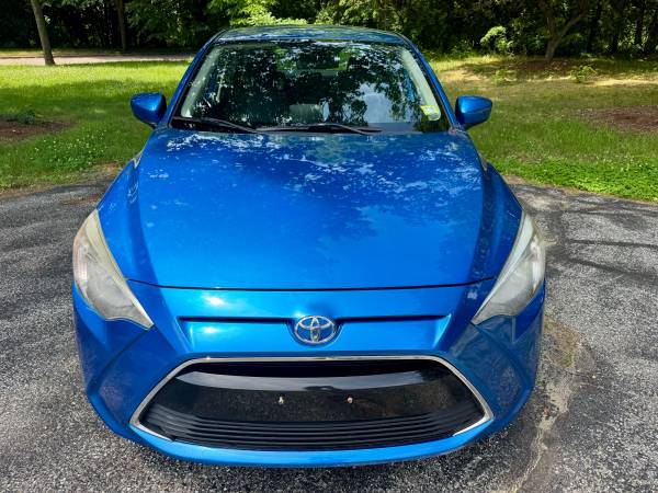 2017 Toyota Yaris LE 4 puertas Sedán - $9,850 (Colchester)63622593785217121