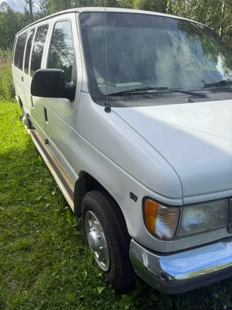 2000 Ford Econoline E250 - $3,300 (Palmer)63470608413697122