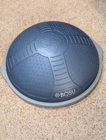 BOSU® NexGen™ Pro Balance Trainer 1