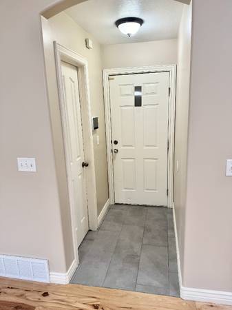 $4800.00 / 8br - 4540ft2 - 8 bed, 4.5 bath, 2 kitchen Single Family Home63969196834434124