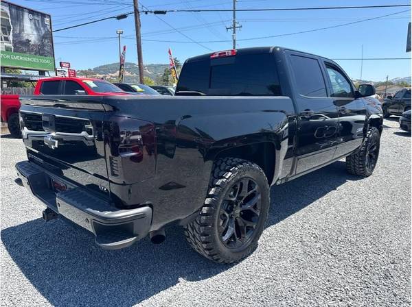 2018 Chevrolet Silverado 1500 Crew Cab 4x4 4WD Chevy Z71 LTZ Camioneta 4D - $39,999 (Enriquez Auto Group)63483051275137124