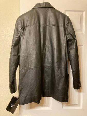 ***BRAND NEW*** GENUINE LEATHER JACKET / SHORT COAT, SIZE 1X (MEDIUM) - $99 (concord / pleasant hill / martinez)63471479654657122