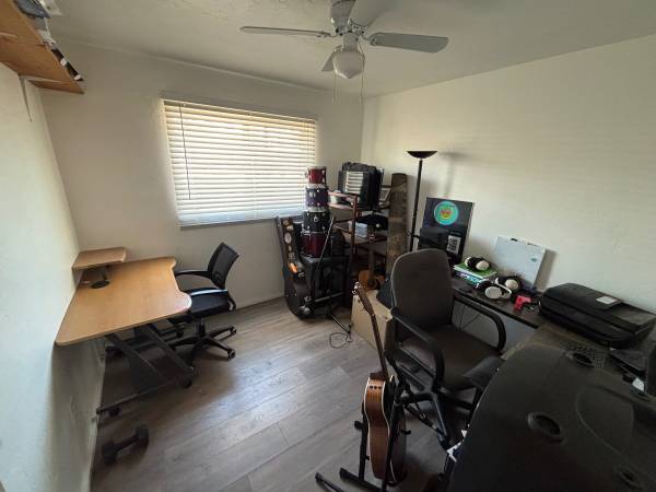 $700 / 2br - 1100ft2 - Small room for rent to share in musician’s house $700/mo (Tucson)63675099684737124