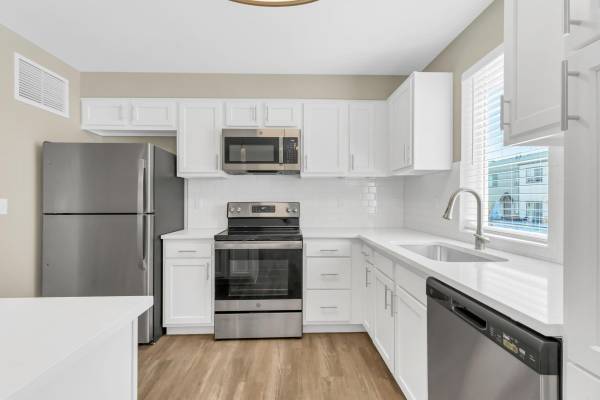 $2,080 / 3br - 1166ft2 - 3 bedroom, Easy Access to Shopping, On-call Maintenance (8300 Sheridan Boulevard, Westminster, CO)63962795001474123