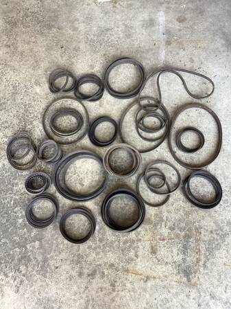 Correas en V de varios tamaños - $55 (Bellingham)63435792075393121