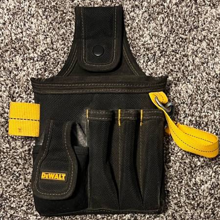 Dewalt Pouch 1