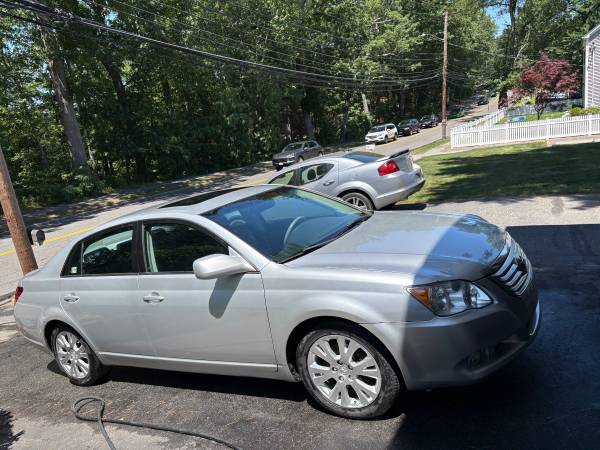 2008 Toyota Avalon XLS excellent condition - $7,995 (Waltham)63615566387969122