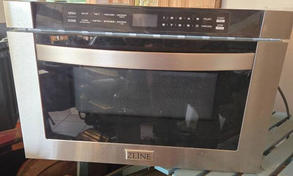 Cabinet Microwave 1