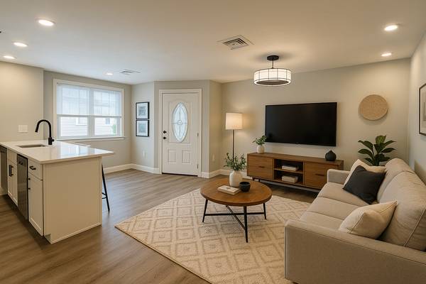 $3,000 / 2br - East Somerville 2 Bed/1 Bath Apartment | Near Gilman Square (East Somerville)63699507168897120