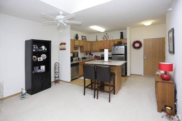 $1,779 / 2br - 1115ft2 - Bicycle Storage, Tile Floors, Controlled Access (7260 Guider Drive, Woodbury, MN)63797857860353123