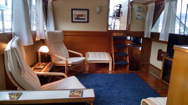 $2,250 / 2br - 400ft2 - Beautiful Houseboat Rental on Lake Union (Westlake Ave N)