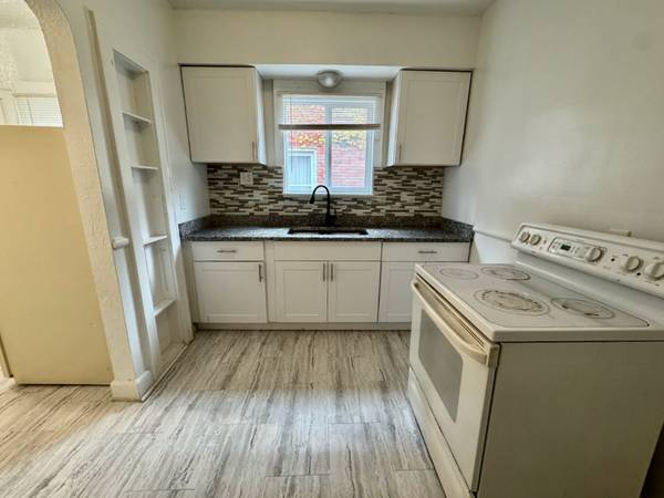 $1450.00 / 2br - 950ft2 - 2-Bedroom Apartment – Kitchen – Digital Lock – Utilities Included63926728457602122
