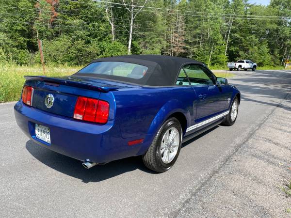 2009 Ford Mustang Convertible V6 Premium - Automatic - 93K Miles - $8,888 (Merrill, NY)63441376385025123