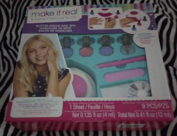Make it Real Glitter Dream Nail Spa Salon Kit 1