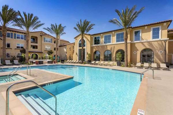 $3,141 / 1br - 879ft2 - It's more than a home, it's a lifestyle. Join us! (Camarillo)63668253798147124