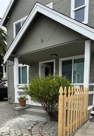 $1,300 / 1br - 600ft2 - Rio Del Mar Triplex in cul-de-sac (aptos)63888990097409120