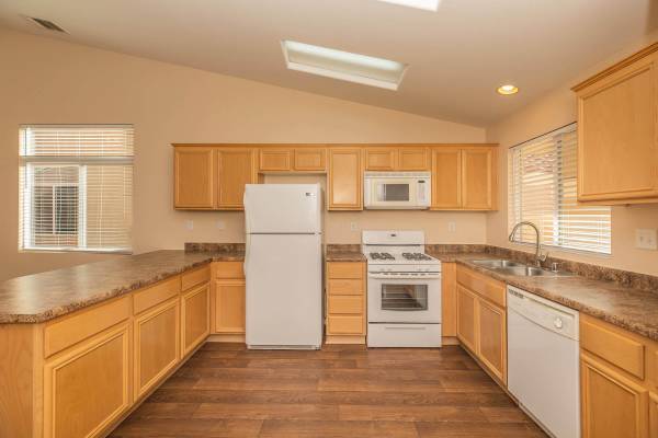 $2,495 / 3br - 1157ft2 - ¡¡¡¡¡OFERTAS ESPECIALES PARA MUDARSE! (Rosamond, CA)63818727618177124