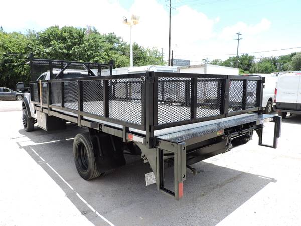 2021 Ford F-550 Cabina Regular *Plataforma plana de 16 pies / Carrocería con estacas **105 mil millas* - $39,985 (Arlington)63484004484737124