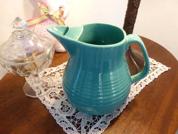 Vintage Ring Ware 1936 Bauer Pitcher 1