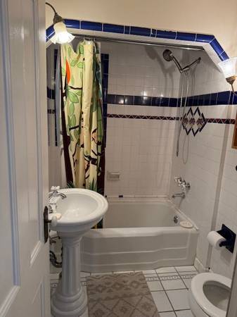 $1,025 / 1br - 500ft2 - 1-bedroom, 1-bathroom apartment (Berkeley)63657863546499122