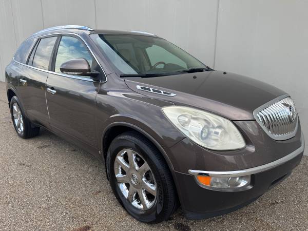 2008 Buick Enclave CXL - No Rust! - AWD! - Fully Loaded! - $4,995 (4623 State Route 43, Kent, Ohio)63436000779267123