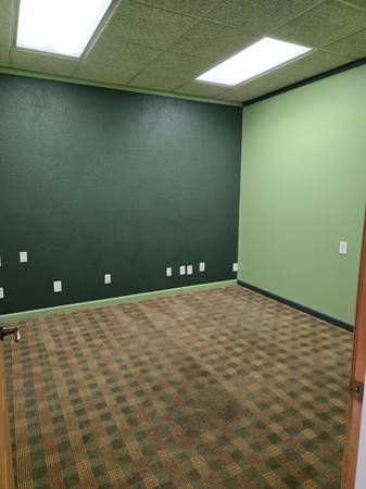 $995 / 750ft2 - ¿Recién empezando? ¿Buscando expandirte? Espacio LMT/PT disponible (Centralia, WA)63944965347459122