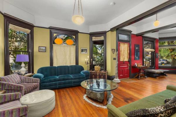 $230 / 5br - Artistic Victorian Gem in a Trendy neighborhood (Portland, OR)63914739679491121