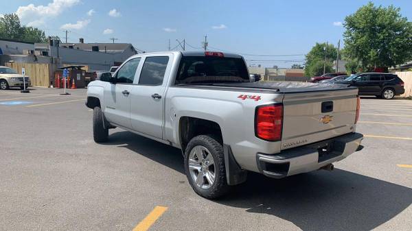 2018 Chevrolet Chevy Silverado 1500 Crew Cab Custom Pickup 4D 5 3/4 ft - $19,999 (+ Platinum Auto Sales of CNY)63442693753219124