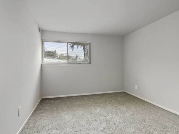 $1,515 / 1br - 1 Bed, Walk-In Closets, Playground On-Site (2100 Parkland Square, District Heights, MD)63896156947842121