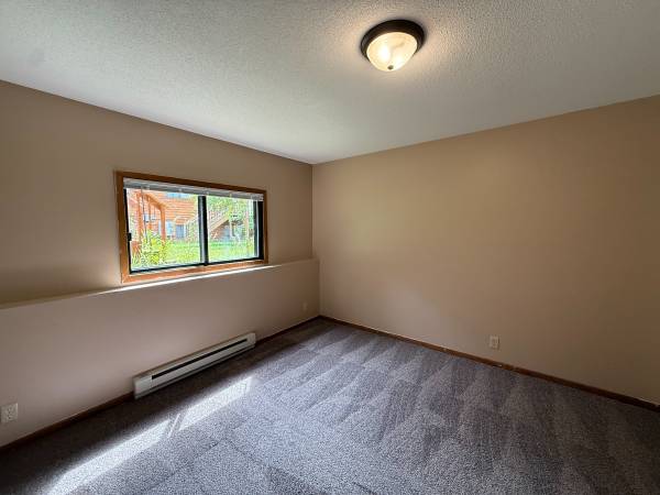 $1,350 / 3br - 1400ft2 - 🏡 Casa de 3 habs / 2 baños con garaje para 2 coches – Altoona WI | $1350 | Admite mascotas (Altoona, WI)63845959834883124