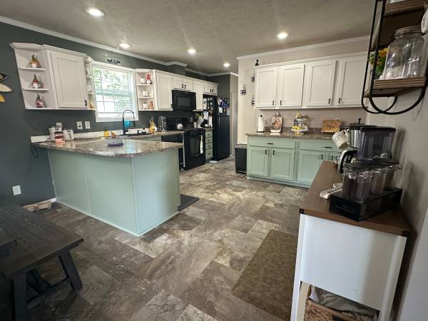 $69,995 / 3br - 1456ft2 - 3 bedroom, 2 full bath includes central air and more! (Coopersville)63985937534722120