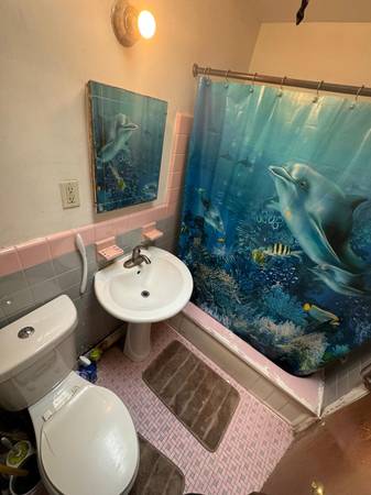 $200 Efficiency utilities, included priv bath/kitchen 58th and Chester (philadelphia)64046038502403122