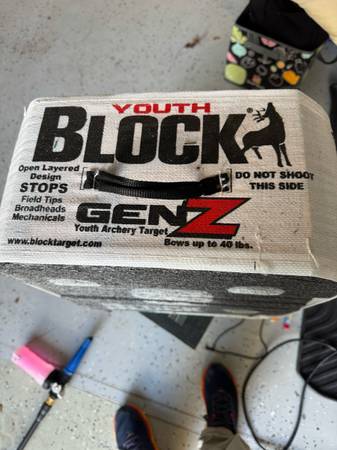 Youth compund bow and targrt block 1