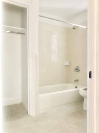$2,100 NEW LaRGE STUDIO ..B,Q TRAIN..RENOVATED..NeAR ALL.. (Kings Highway / gravesend)63788552080641122