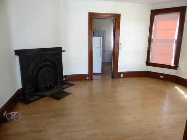 $1,550 / 1br - 1000ft2 - Apartamento de un dormitorio en Burlington, a pie del hospital y Church Street (Burlington)63784685183491120