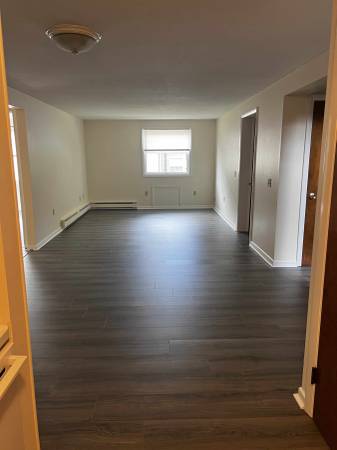 $1,600 / 2br - Excelente ubicación en el centro-West Street Northampton (West Street Northampton MA)64017045045249123