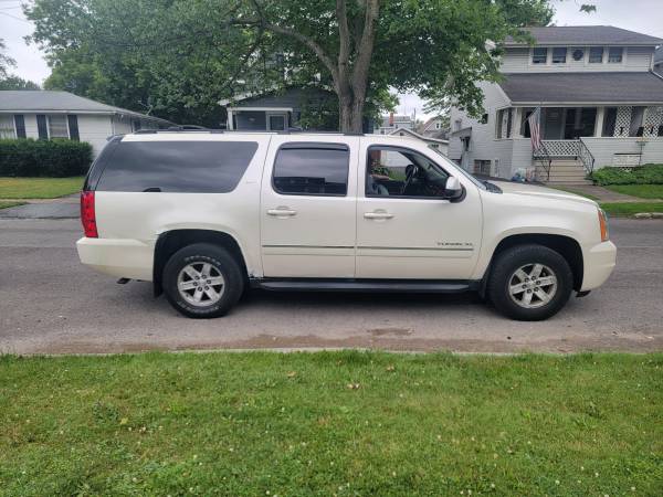 2013 YUKON XL SLT - $7,450 (NORTH TONAWANDA)63483433684225122